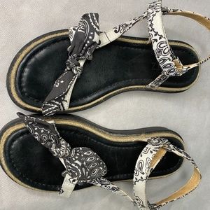 Schutz Bandana Raffia Espadrille Teva Inspired Size 6 Sandals Barely worn